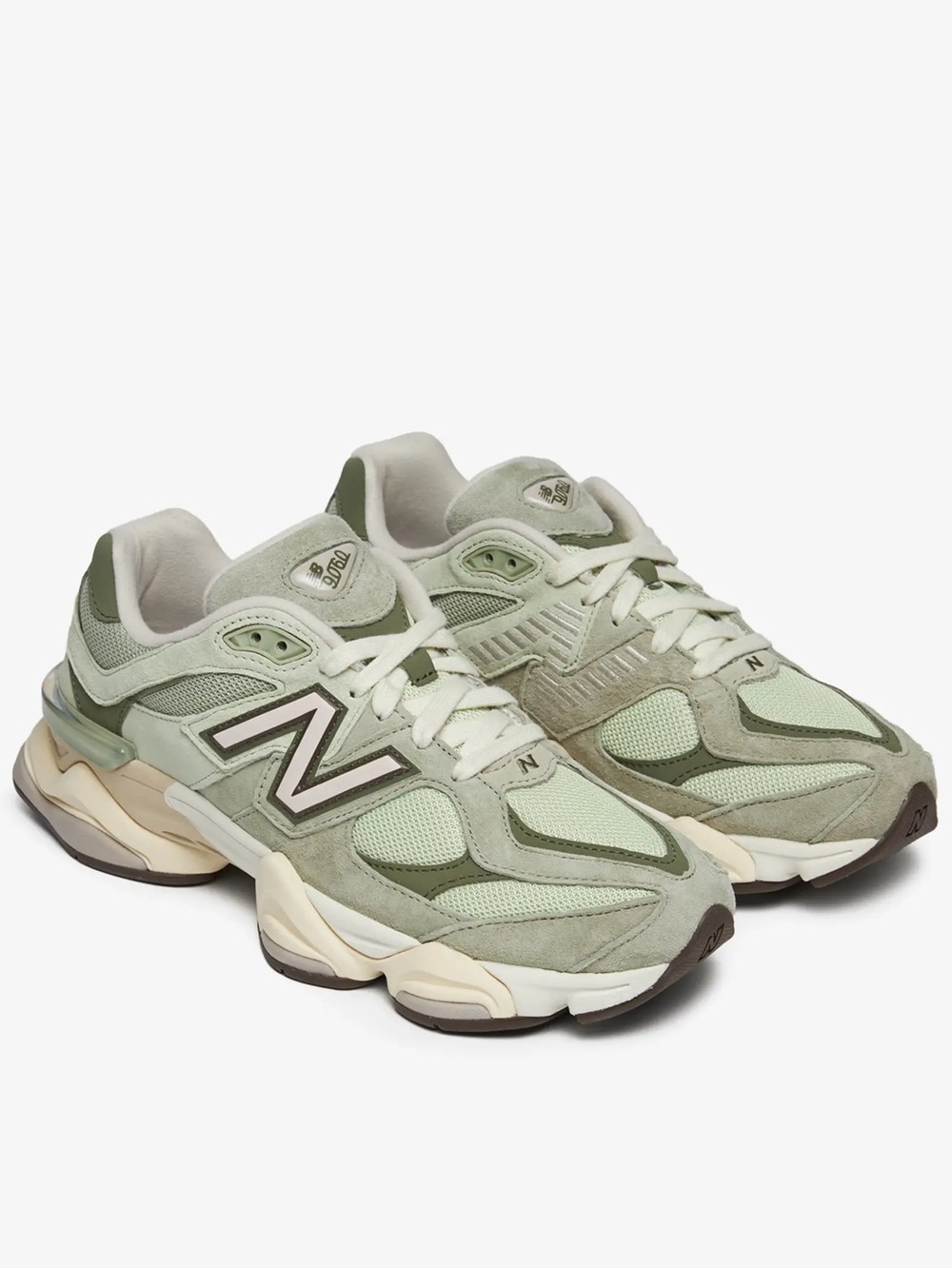 New Balance Sneakers in Mint Green and Cream